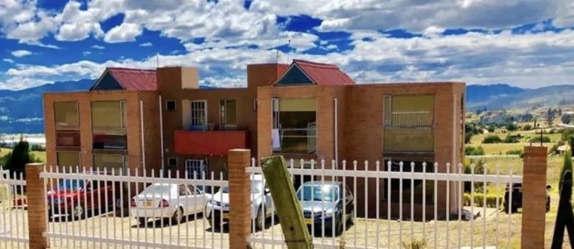 Edificio de vivienda multifamiliar construido en Zipaquirá, Cundinamarca